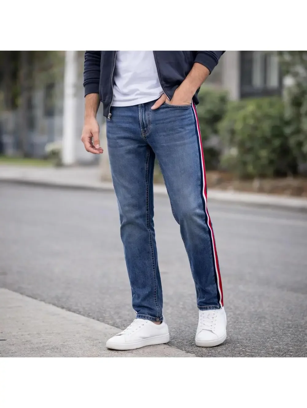 Vintage Tommy Hilfiger Slim Tapered Denim Jeans Size 31/32